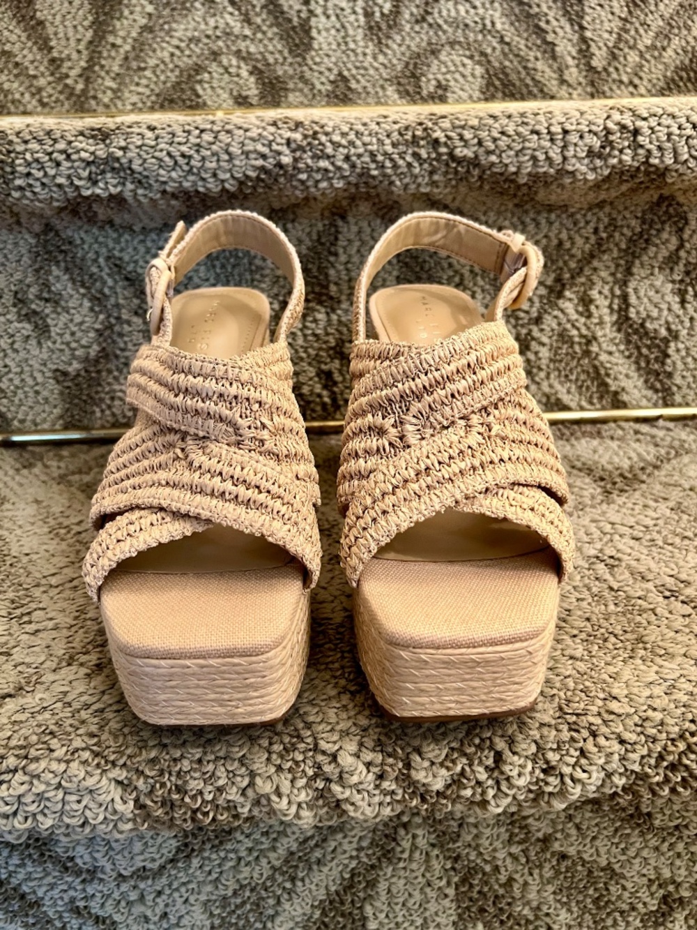 EUC Marc Fisher LTD Caddy Platform Natural Raffia Sandals Size 8.5 - Picture 5 of 9